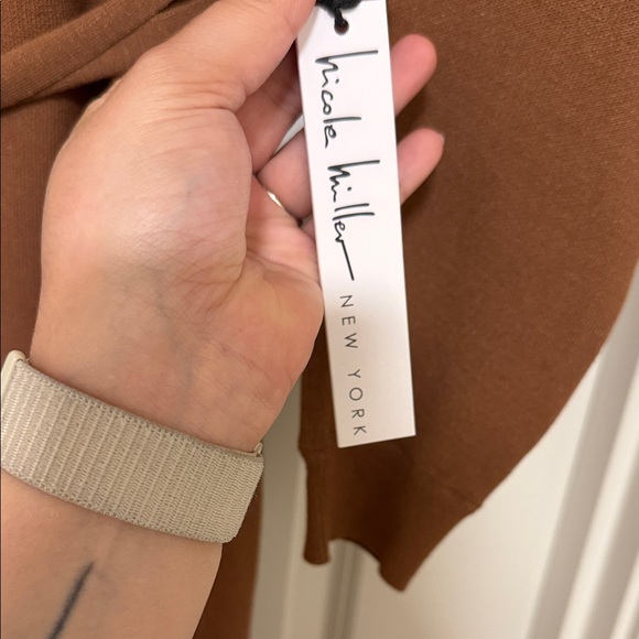 Nicole Miller NY Chestnut Long Sleeve Wrap Dress NWT - Picture 3 of 3